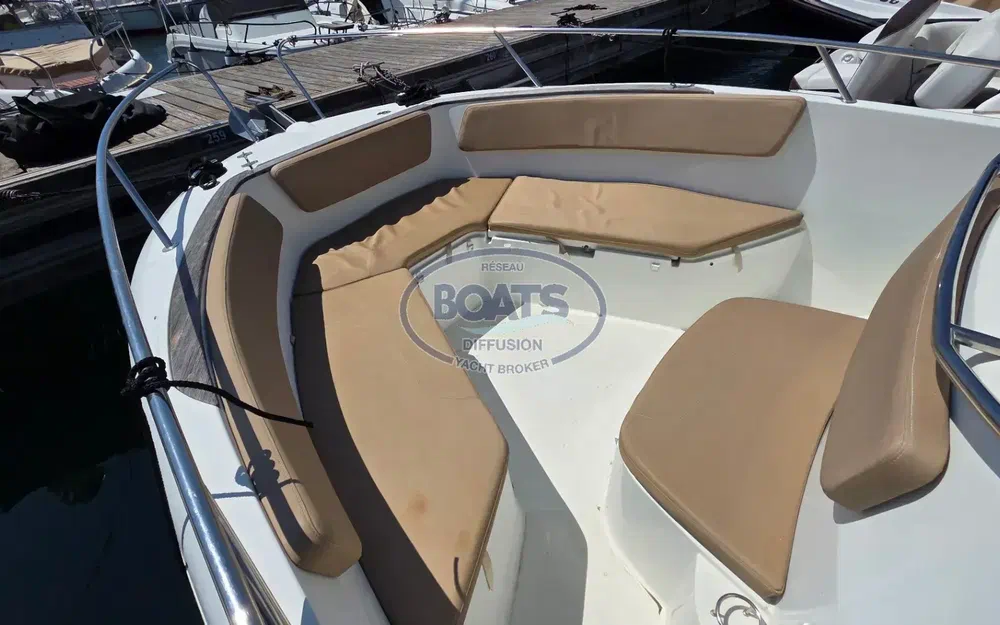 slider 2 Jeanneau Cap Camarat 7.5 CC
