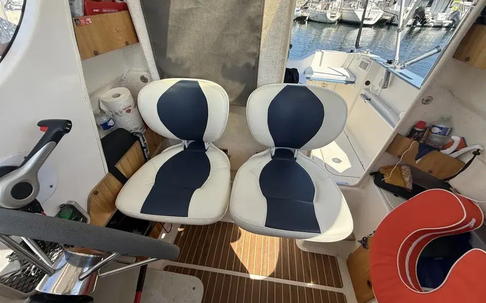 slider 10 Quicksilver 580 Pilothouse