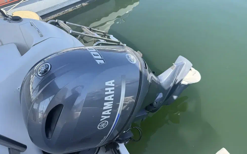 slider 15 Quicksilver 580 Pilothouse