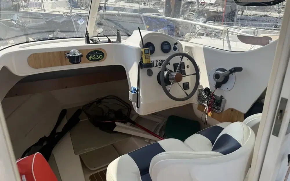 slider 7 Quicksilver 580 Pilothouse