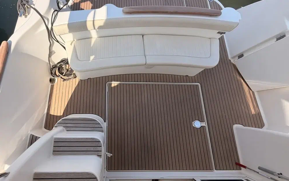 slider 18 Jeanneau Prestige 32
