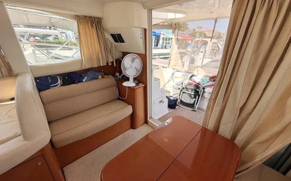 slider 21 Jeanneau Prestige 32