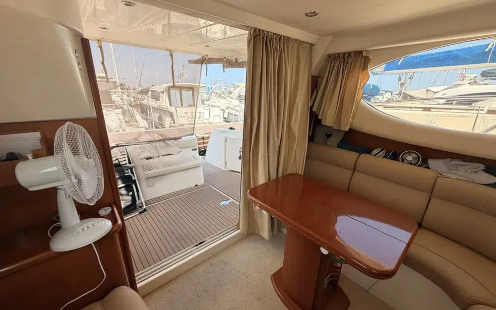 slider 22 Jeanneau Prestige 32