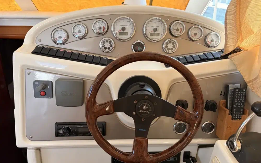 slider 25 Jeanneau Prestige 32