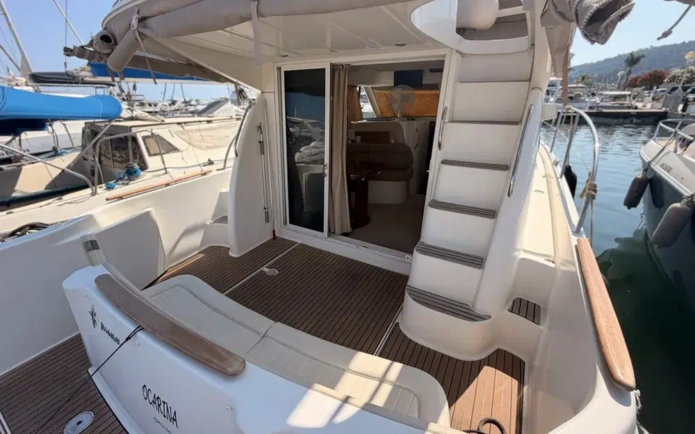 slider 2 Jeanneau Prestige 32
