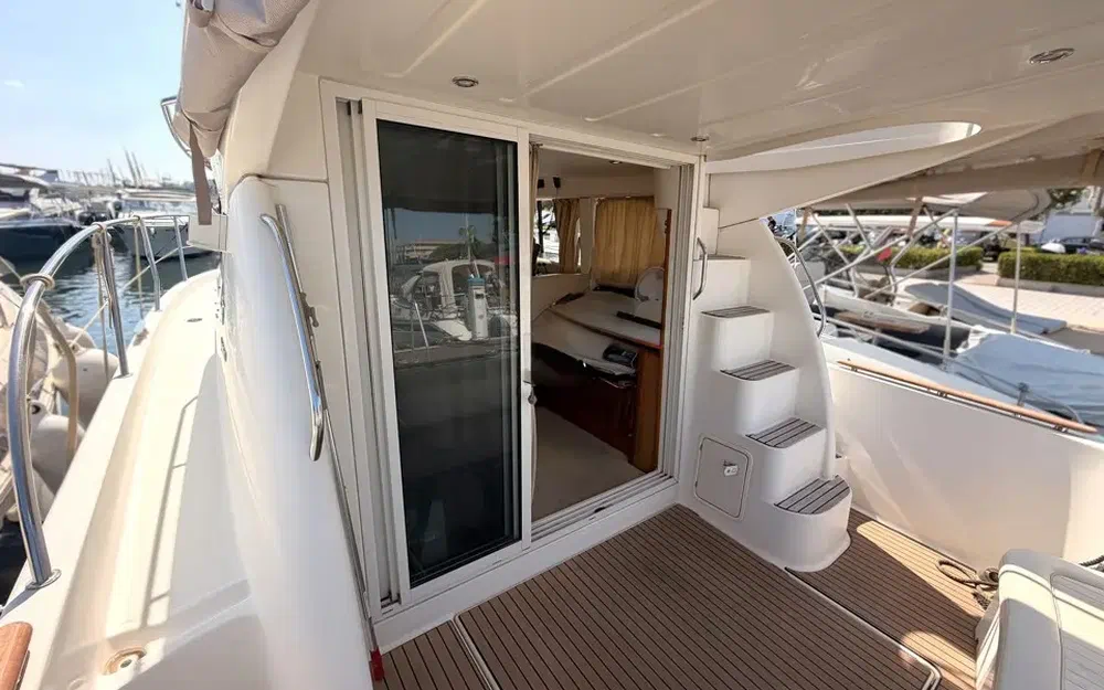 slider 3 Jeanneau Prestige 32
