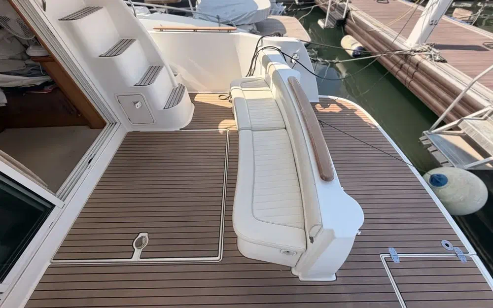 slider 6 Jeanneau Prestige 32