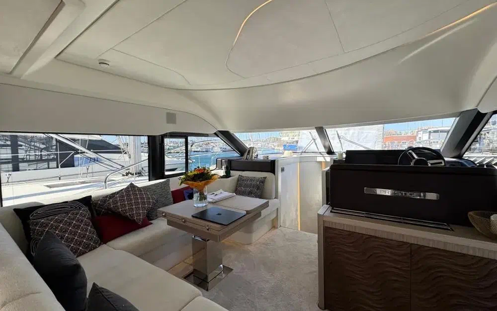 slider 13 Prestige Yachts F4.9