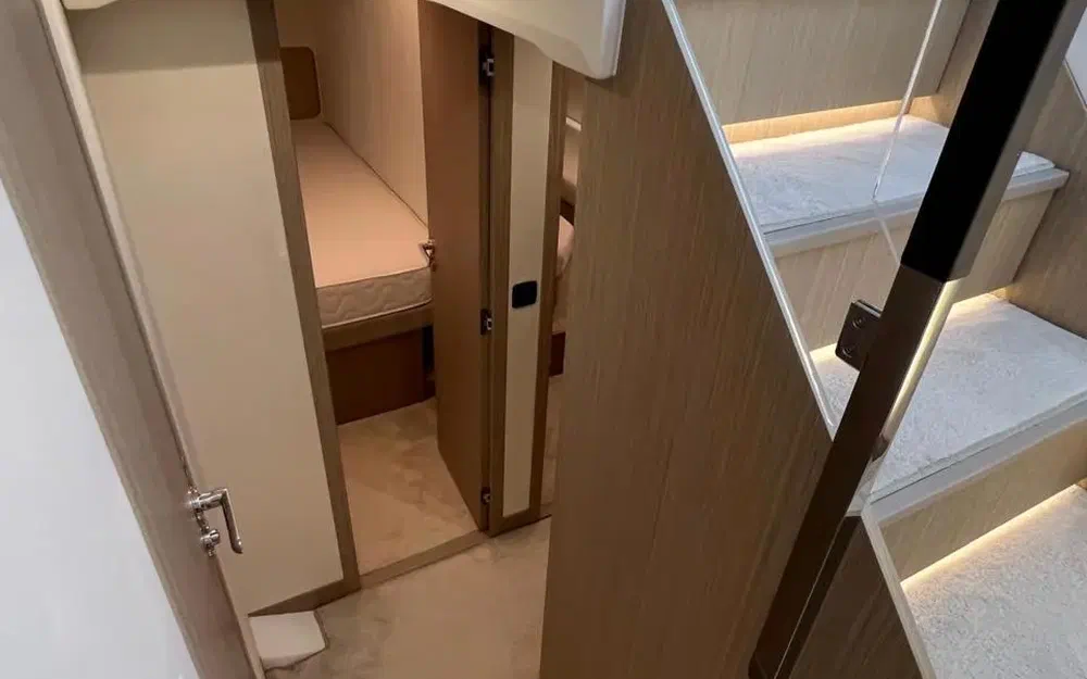 slider 28 Prestige Yachts F4.9