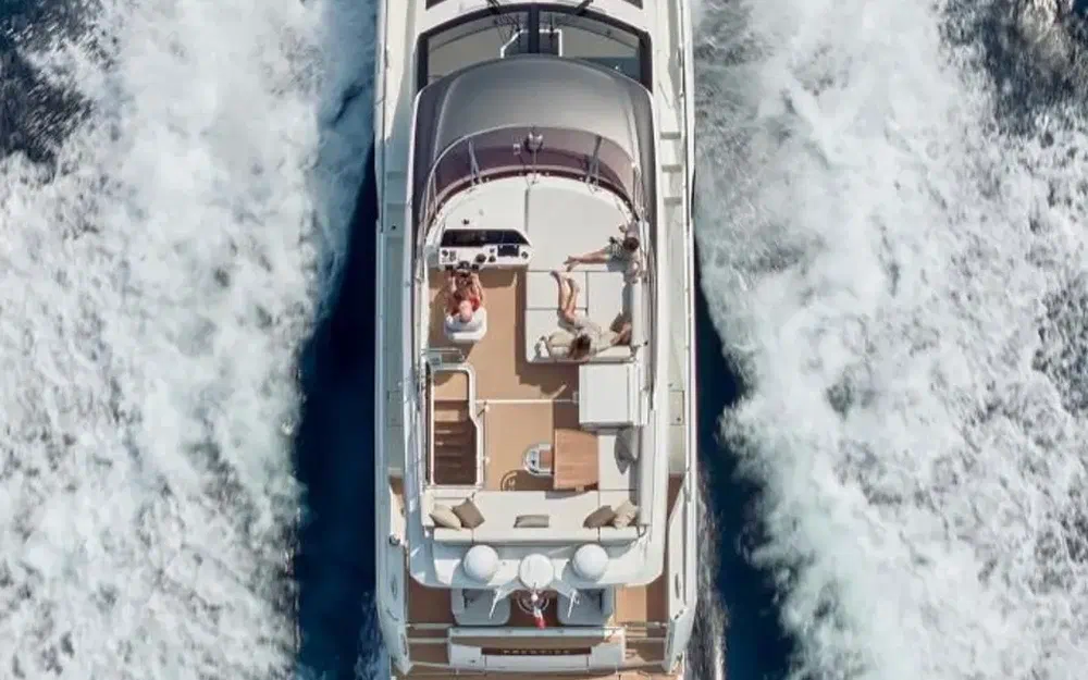 slider 6 Prestige Yachts F4.9