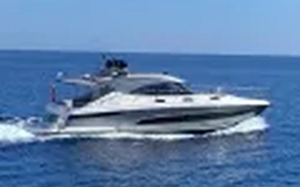 slider 0 Riviera 4800 SPORT YACHT SÉRIE II ÉDITION PLATINE
