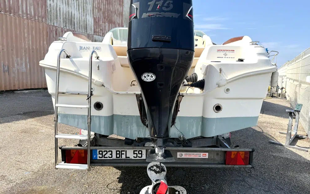 slider 2 Jeanneau Leader 545
