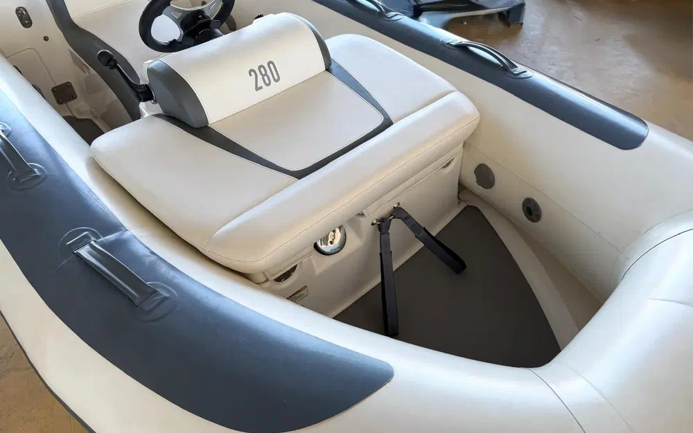 slider 6 Williams Performance Tenders Minijet 280