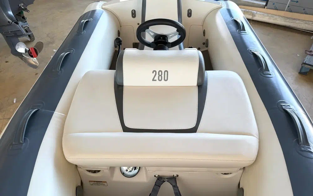 slider 7 Williams Performance Tenders Minijet 280
