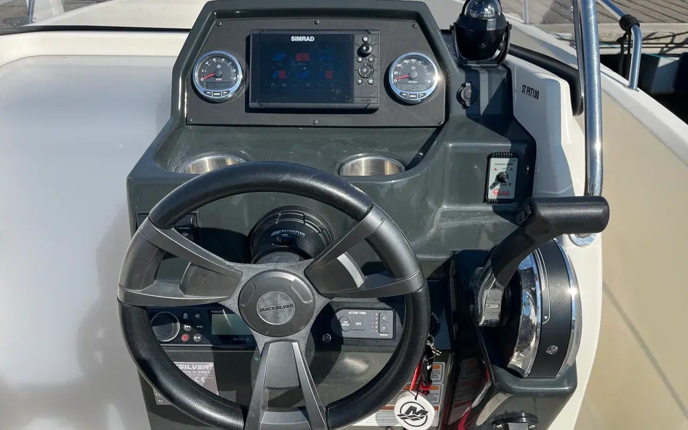 slider 8 Quicksilver Activ 675 Open