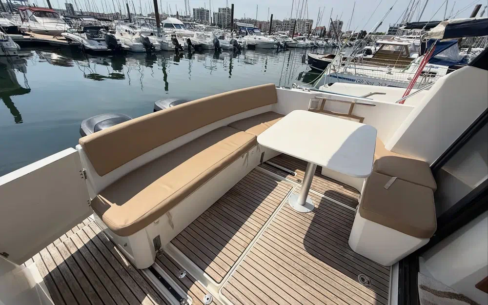 slider 3 Jeanneau Merry Fisher 855