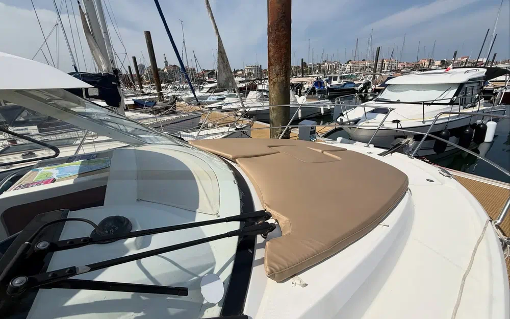 slider 5 Jeanneau Merry Fisher 855