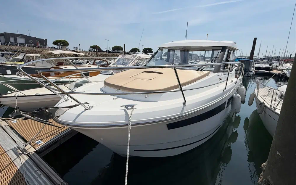 slider 0 Jeanneau Merry Fisher 855