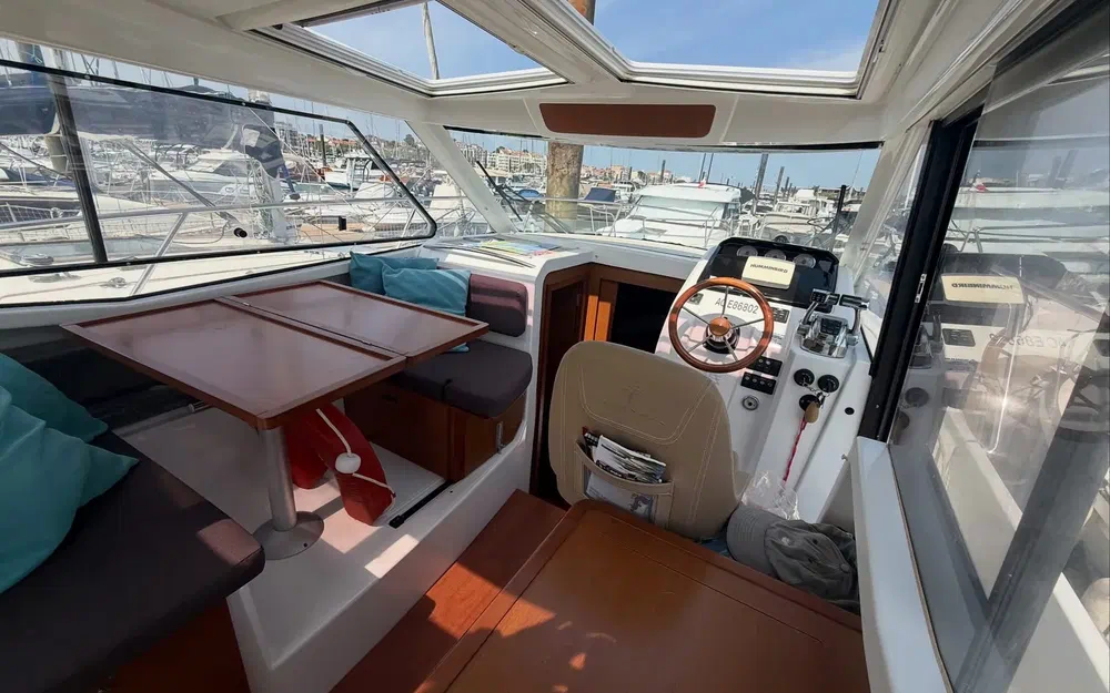 slider 6 Jeanneau Merry Fisher 855
