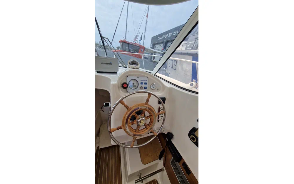 slider 10 Quicksilver Arvor 230 AS