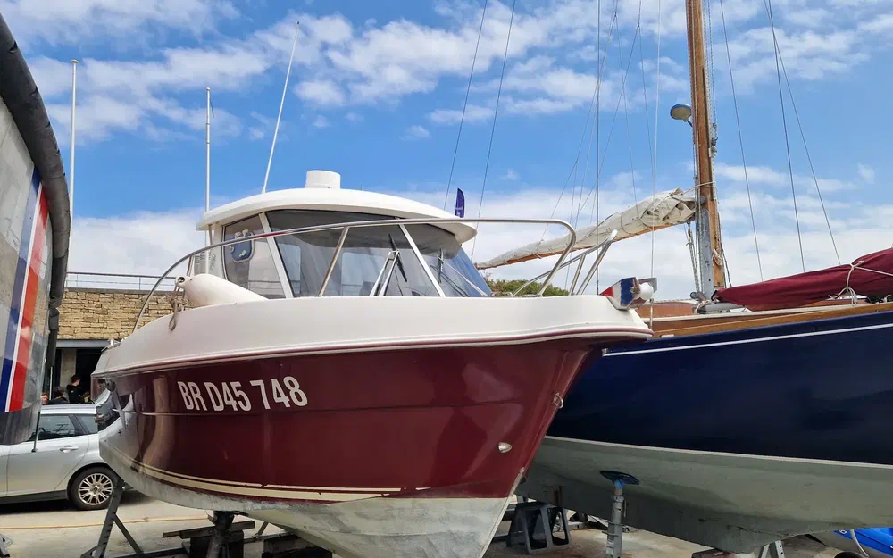 slider 0 Quicksilver Arvor 230 AS
