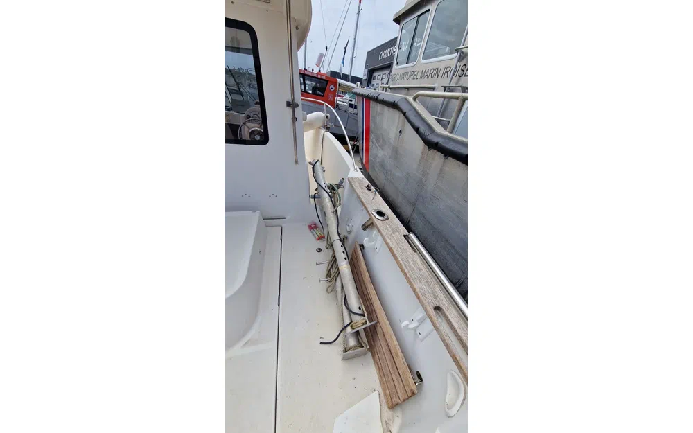 slider 6 Quicksilver Arvor 230 AS
