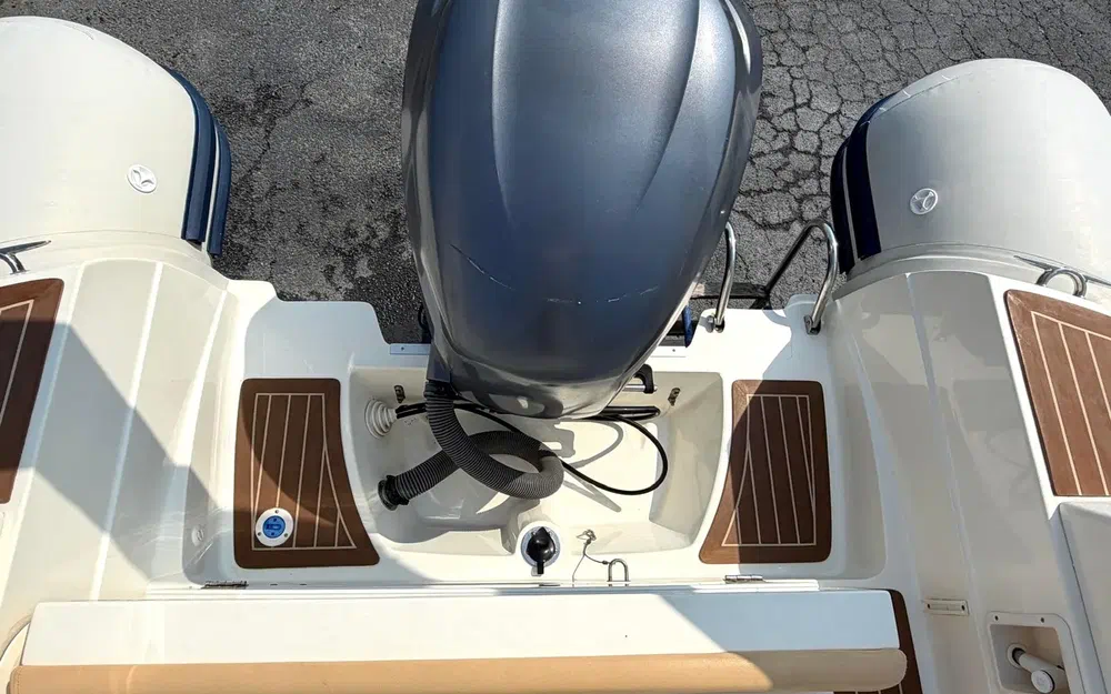 slider 1 Capelli Tempest 770