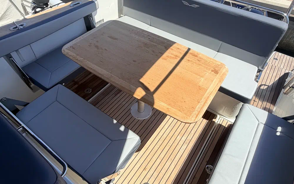 slider 6 Beneteau Flyer 8.8 SUNdeck