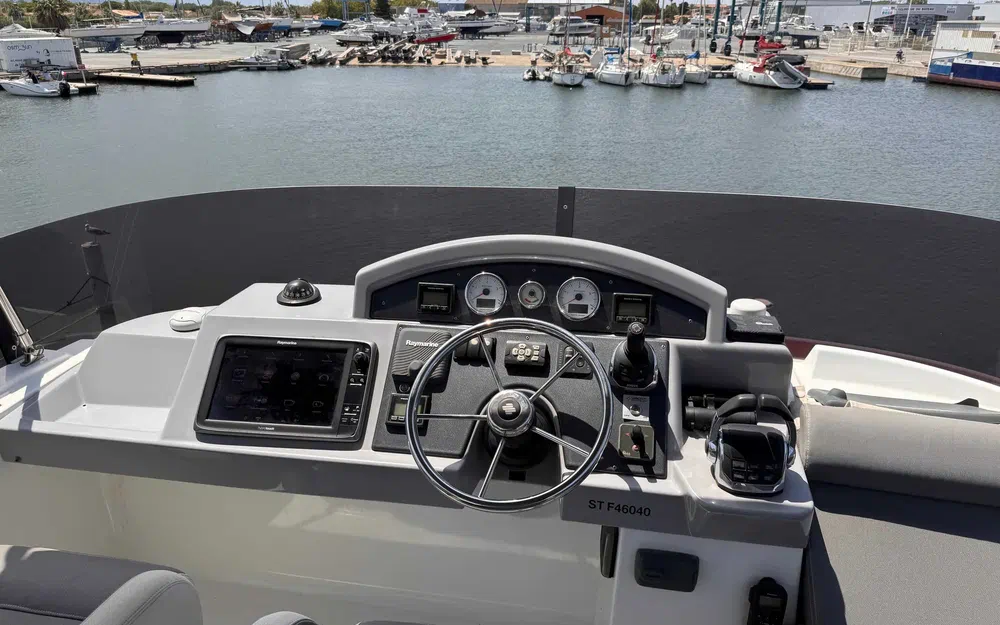 slider 13 Beneteau Swift Trawler 50