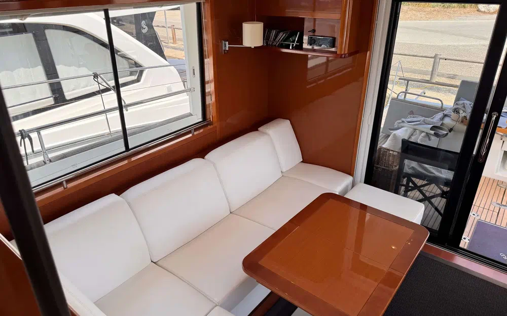 slider 18 Beneteau Swift Trawler 50