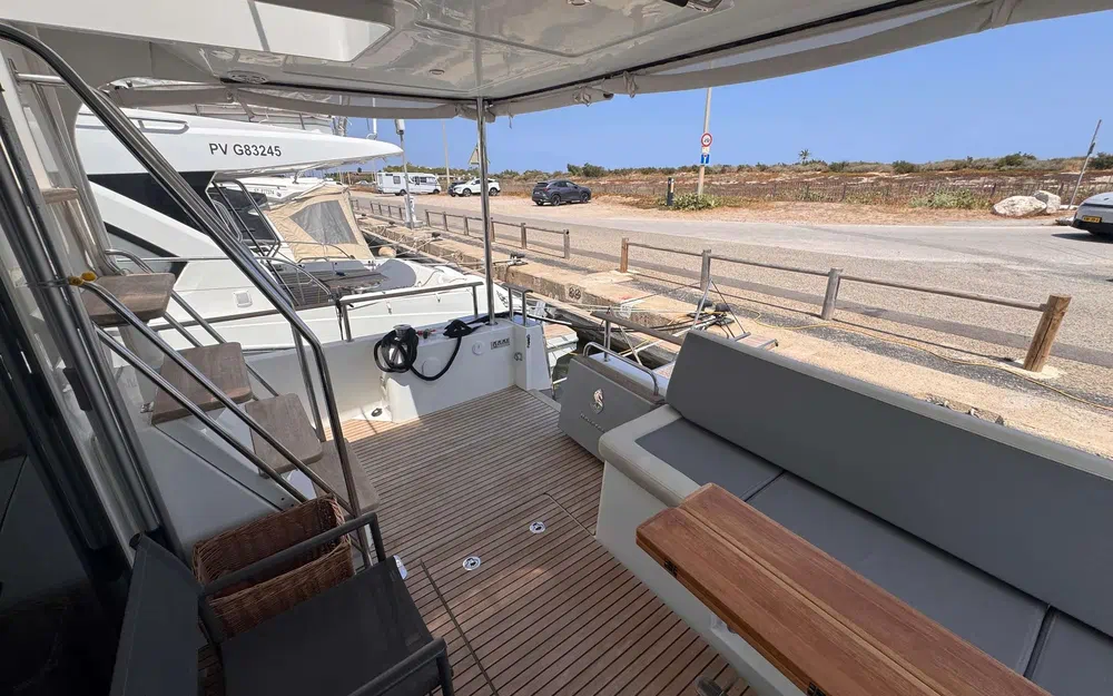 slider 2 Beneteau Swift Trawler 50