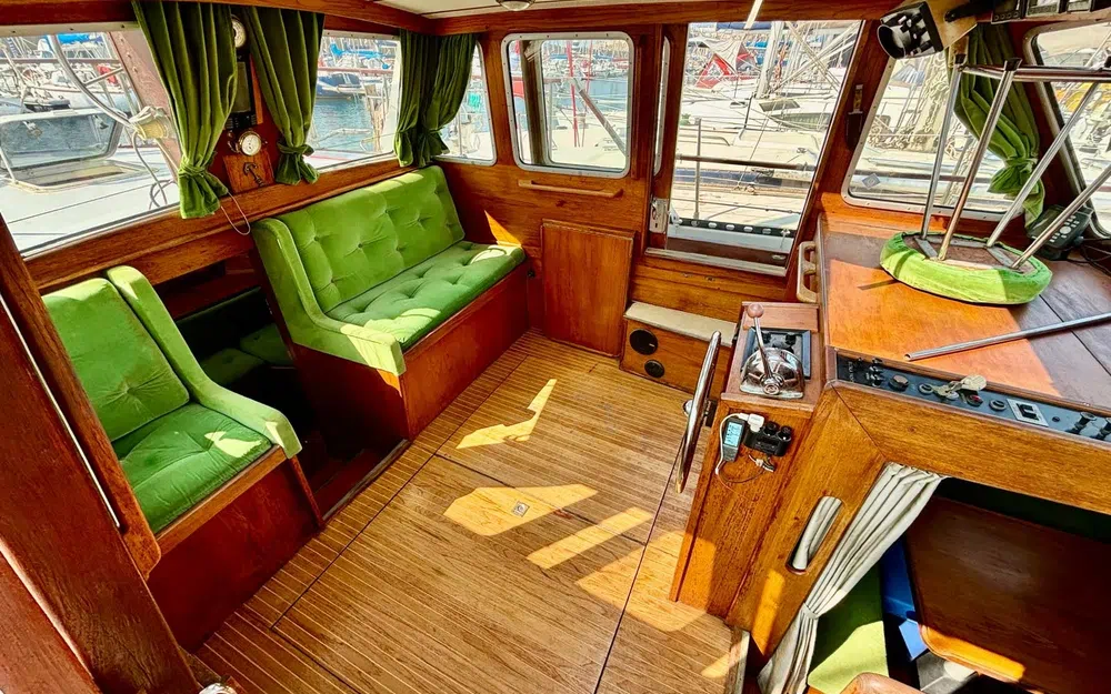 slider 14 Siltala Yachts Nauticat 33
