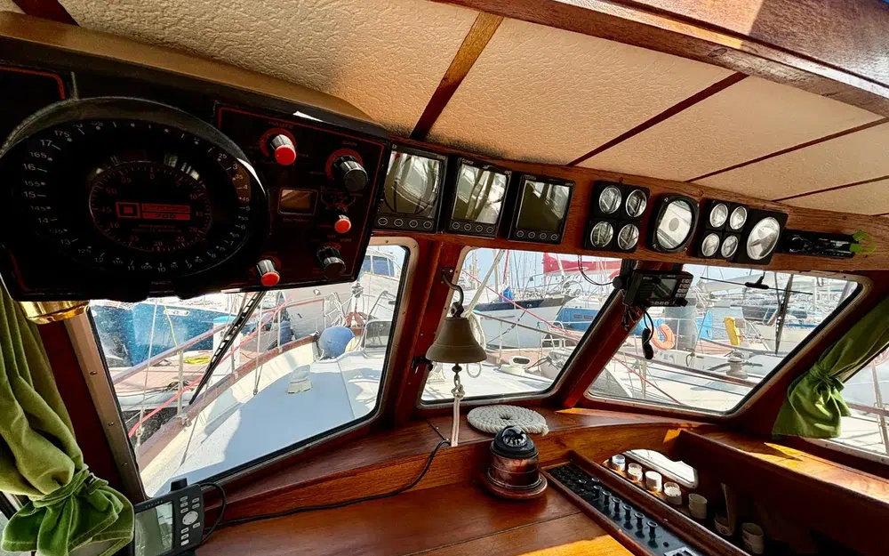 slider 26 Siltala Yachts Nauticat 33