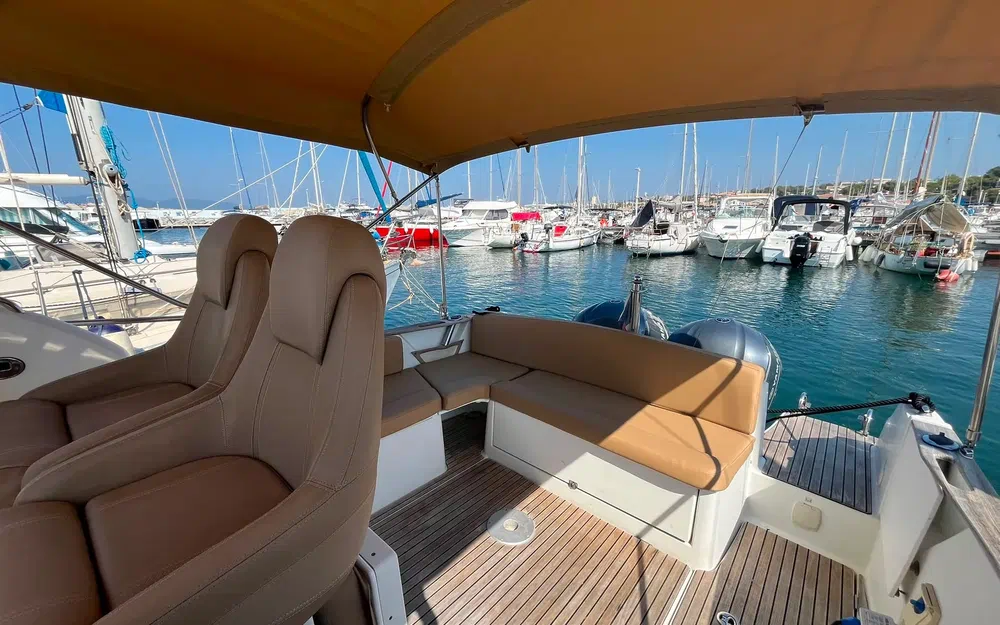 slider 8 Jeanneau Cap Camarat 8.5 WA