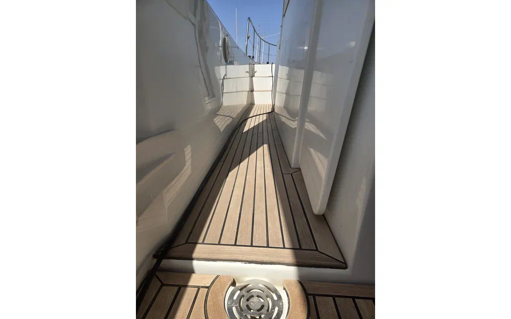 slider 37 Beneteau Swift Trawler 42