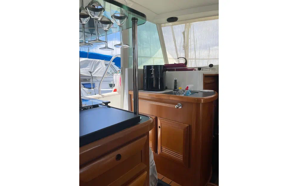 slider 3 Beneteau Swift Trawler 42
