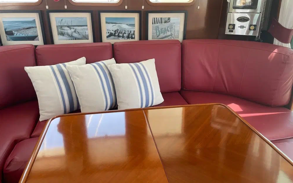 slider 6 Beneteau Swift Trawler 42