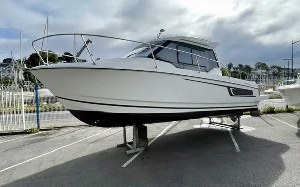slider 0 Jeanneau Merry Fisher 795