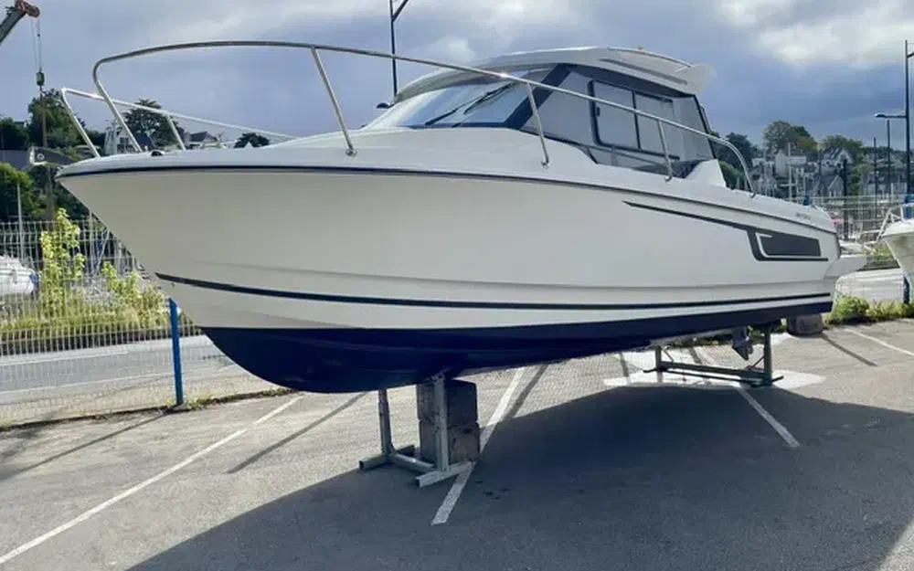 slider 2 Jeanneau Merry Fisher 795