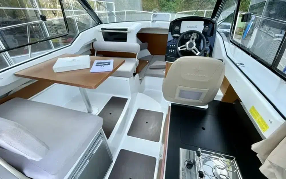 slider 6 Jeanneau Merry Fisher 795