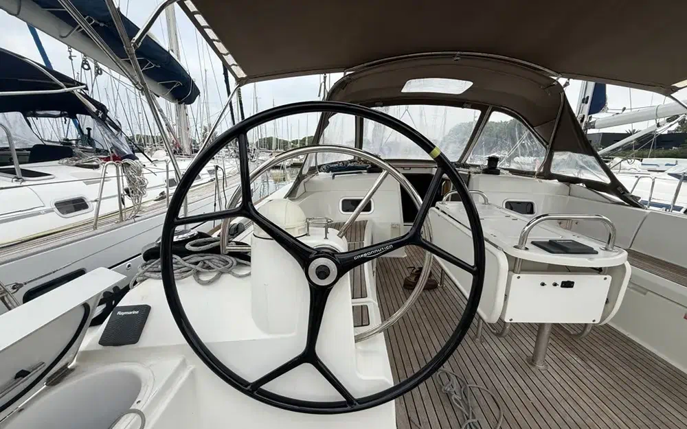 slider 18 Jeanneau Sun Odyssey 519