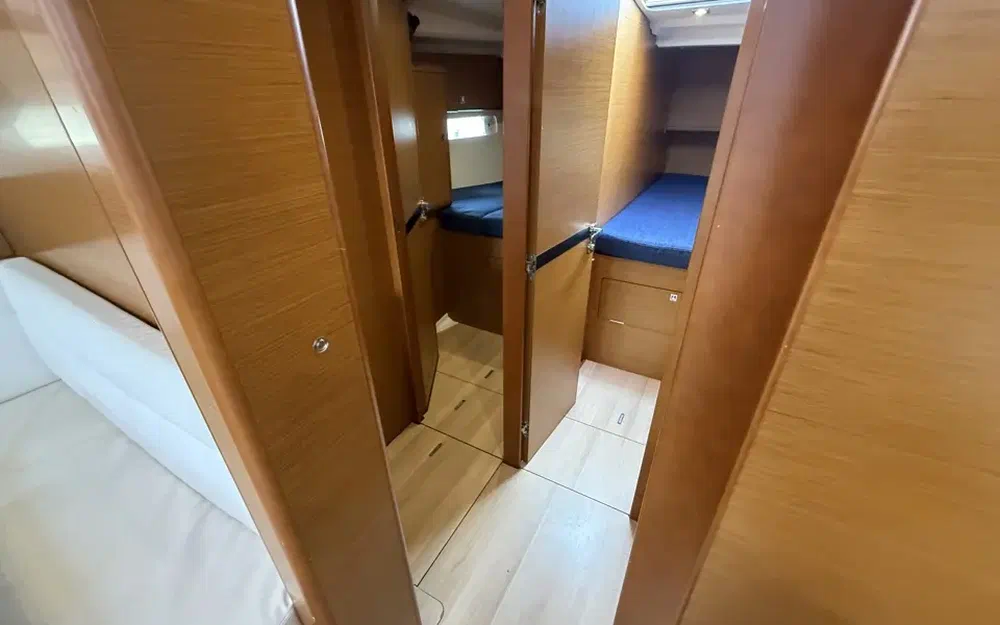 slider 36 Jeanneau Sun Odyssey 519