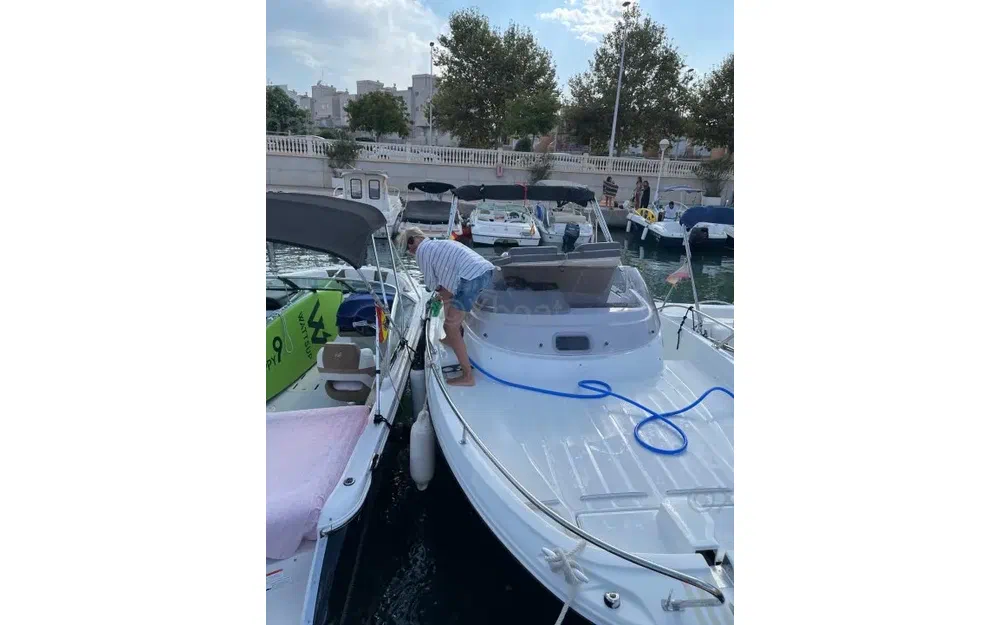 slider 11 Jeanneau Cap Camarat 650
