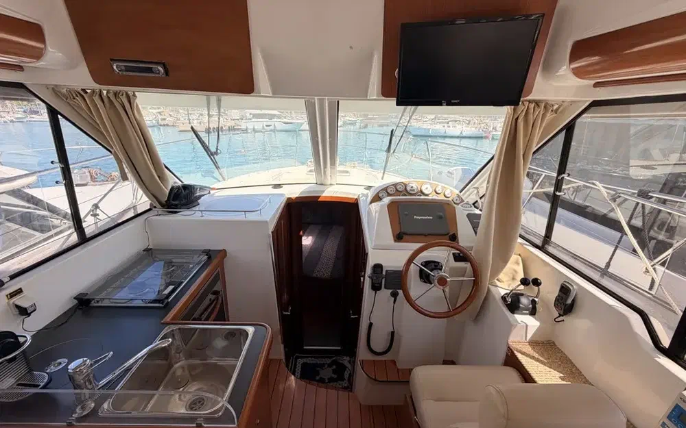 slider 18 Beneteau Antares 980