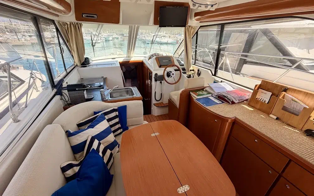 slider 19 Beneteau Antares 980