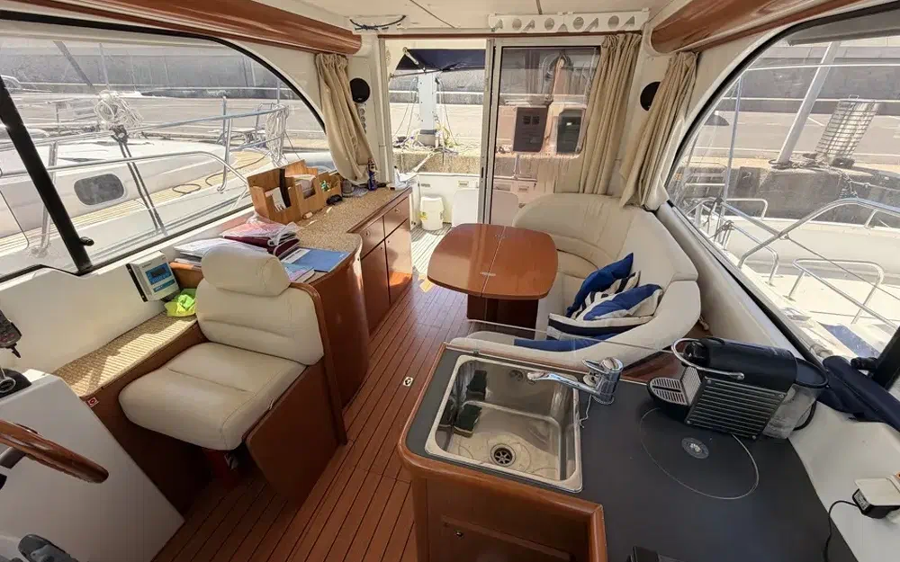 slider 29 Beneteau Antares 980