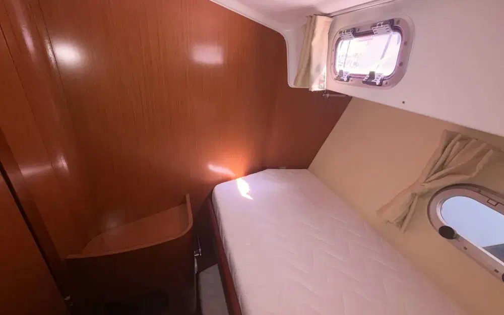 slider 33 Beneteau Antares 980