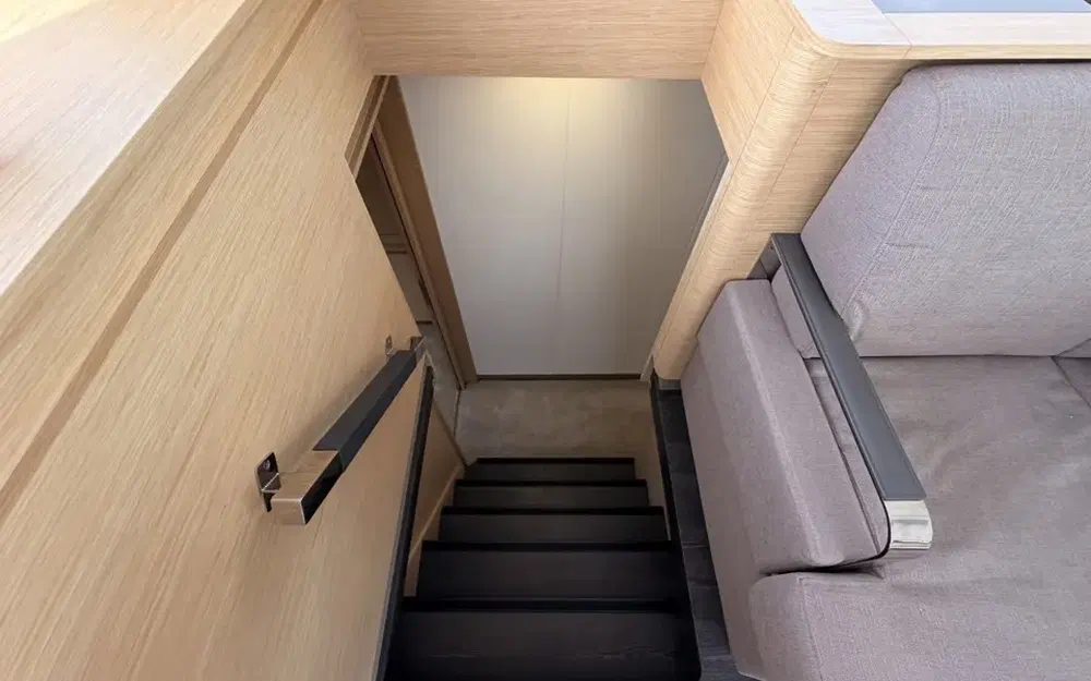 slider 12 Fountaine Pajot Aura 51