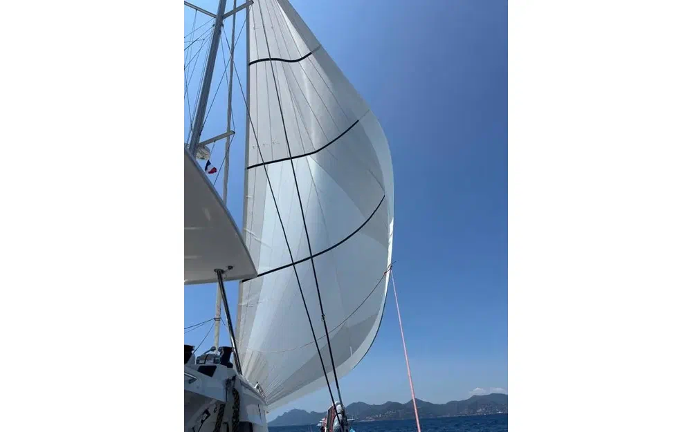 slider 14 Fountaine Pajot Aura 51