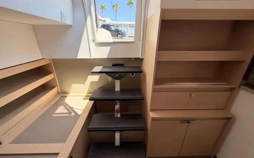 slider 20 Fountaine Pajot Aura 51